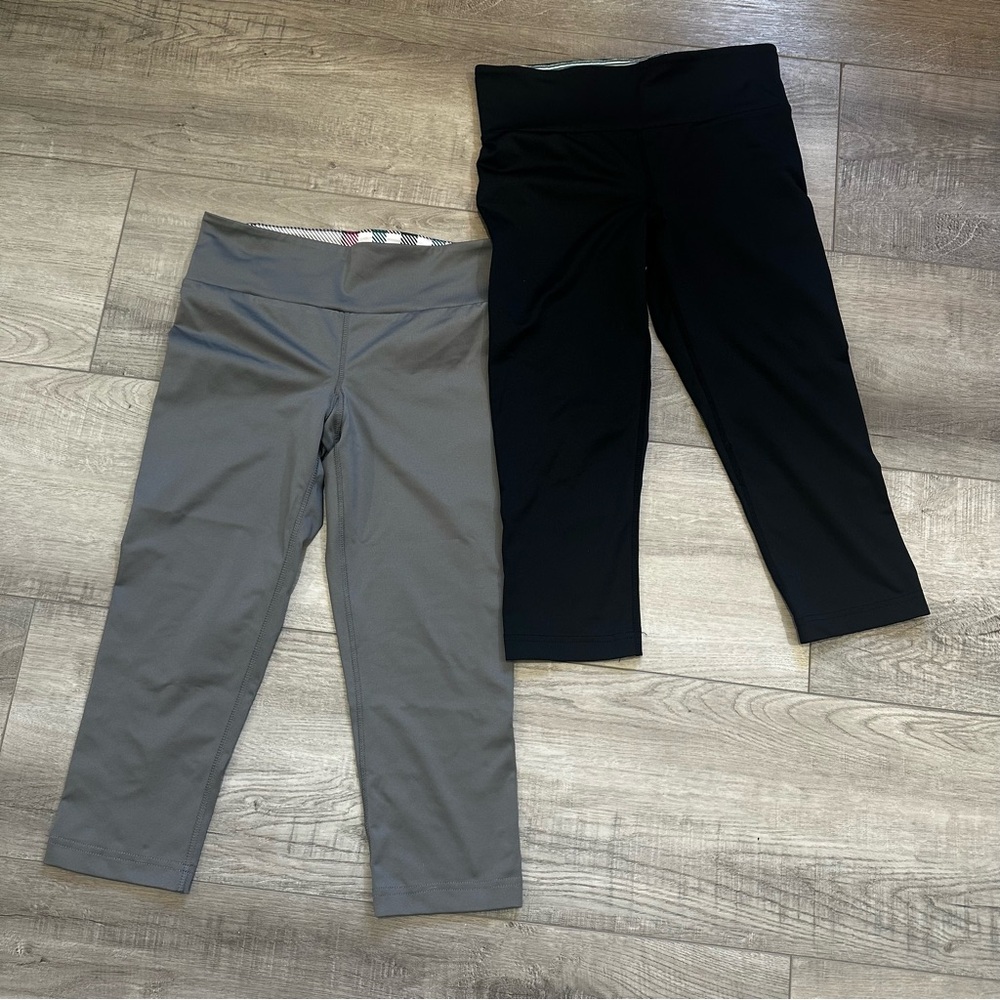 2 Roxy Athletix Leggings - Size small